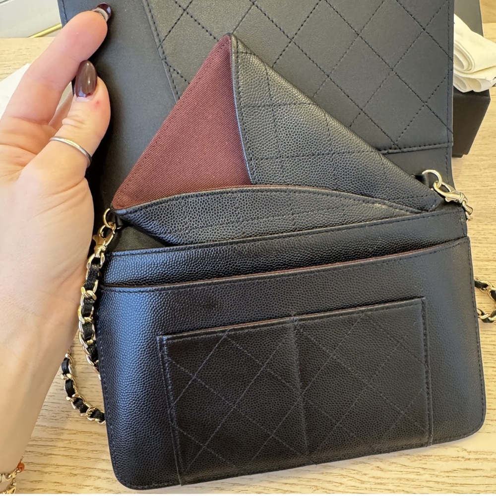 💎✨ BEAUTIFUL ✨💎 WOC CHANEL WITH PHONE CASE CROSSBODY QUILTED - Picture 8 of 17